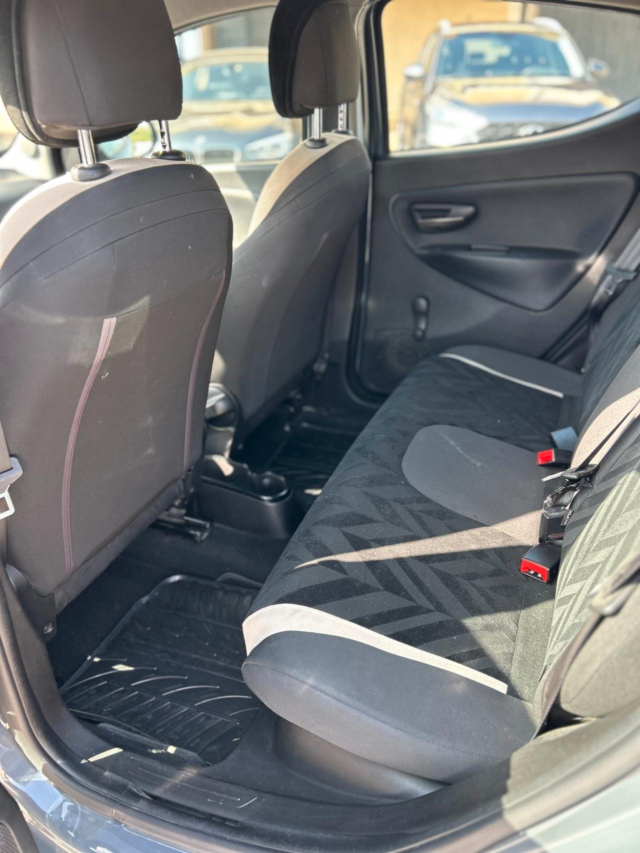 Lancia Ypsilon 1.2 69 CV 5 porte Platinum 08/2018