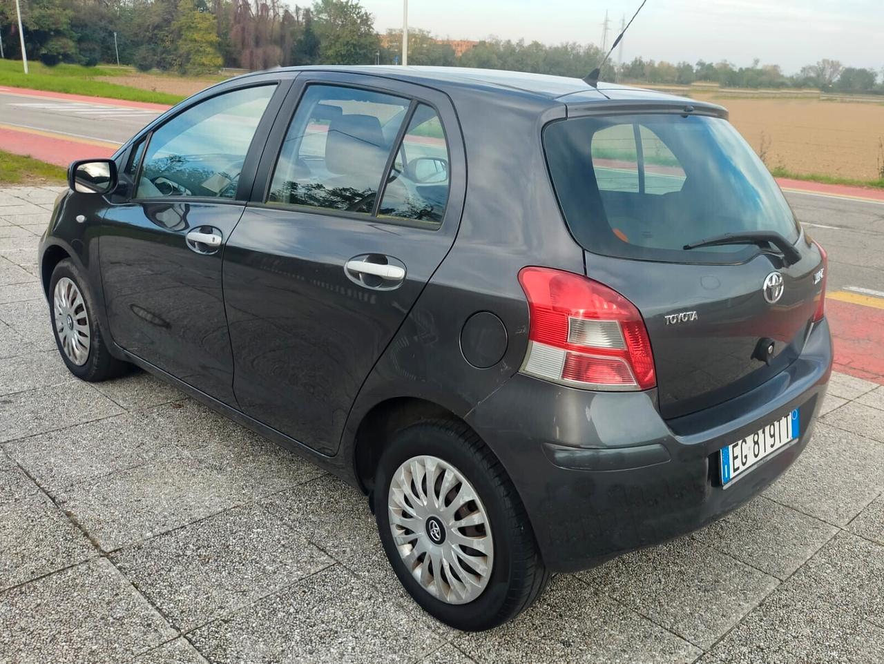 Toyota Yaris 1.3 5 porte Active