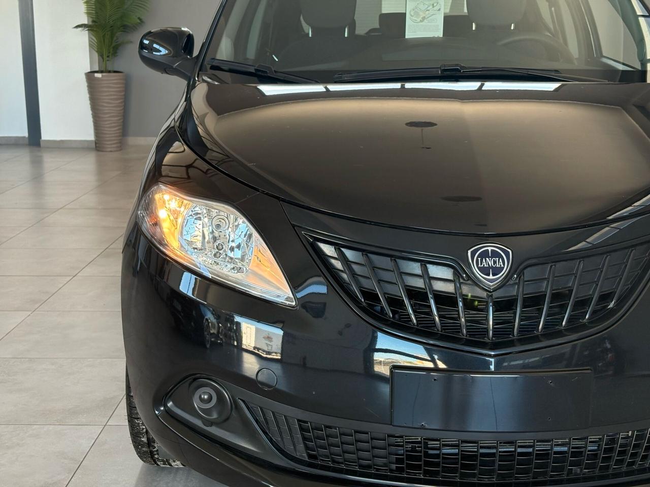 Lancia Ypsilon 1.0 FireFly 5 porte S&S Hybrid Oro