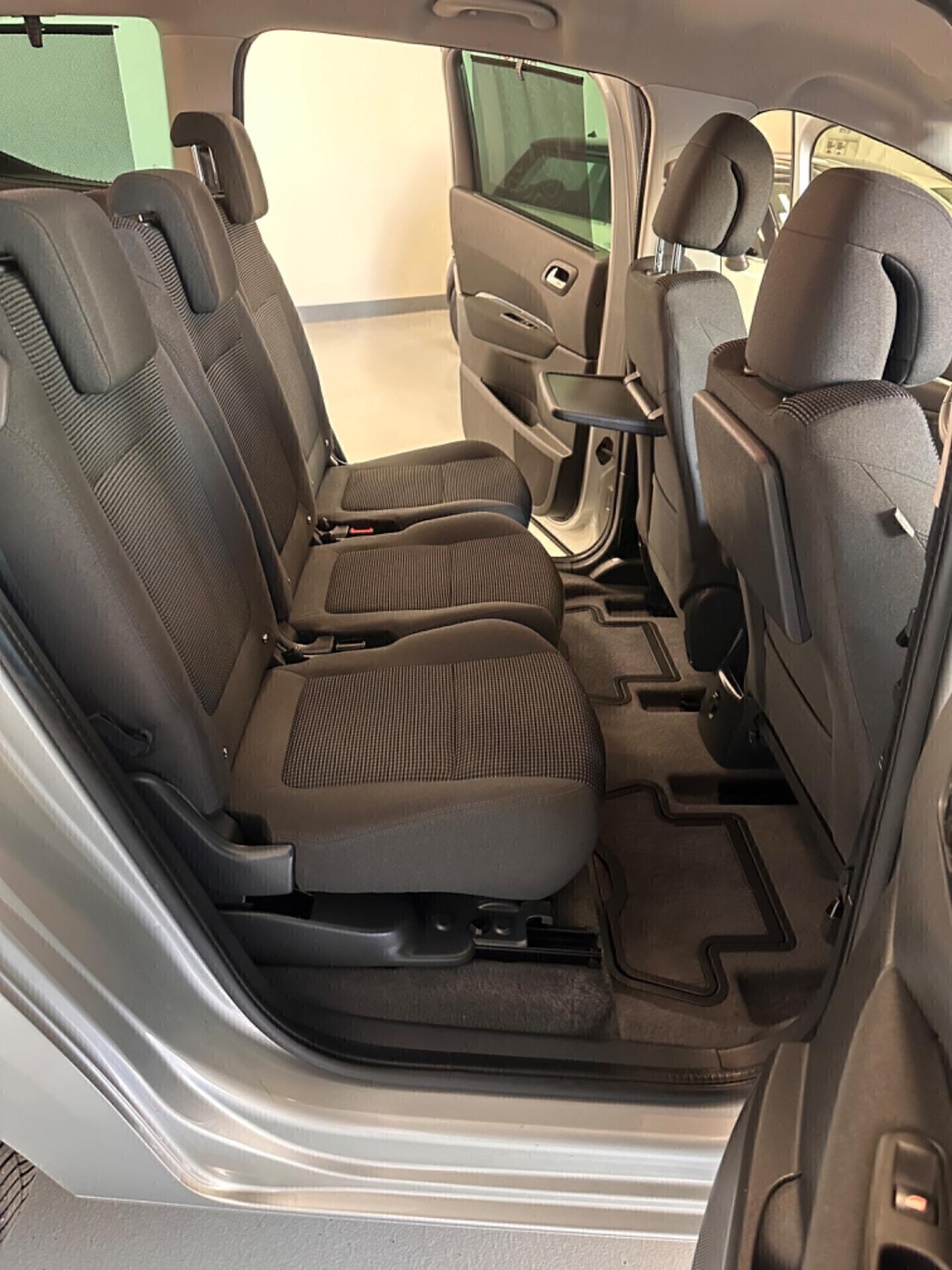 PUGEOT 5008 1.6 HDI 7 POSTI