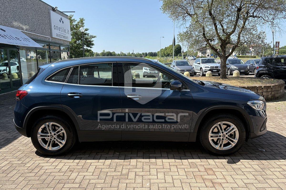 MERCEDES GLA 200 Automatic Business