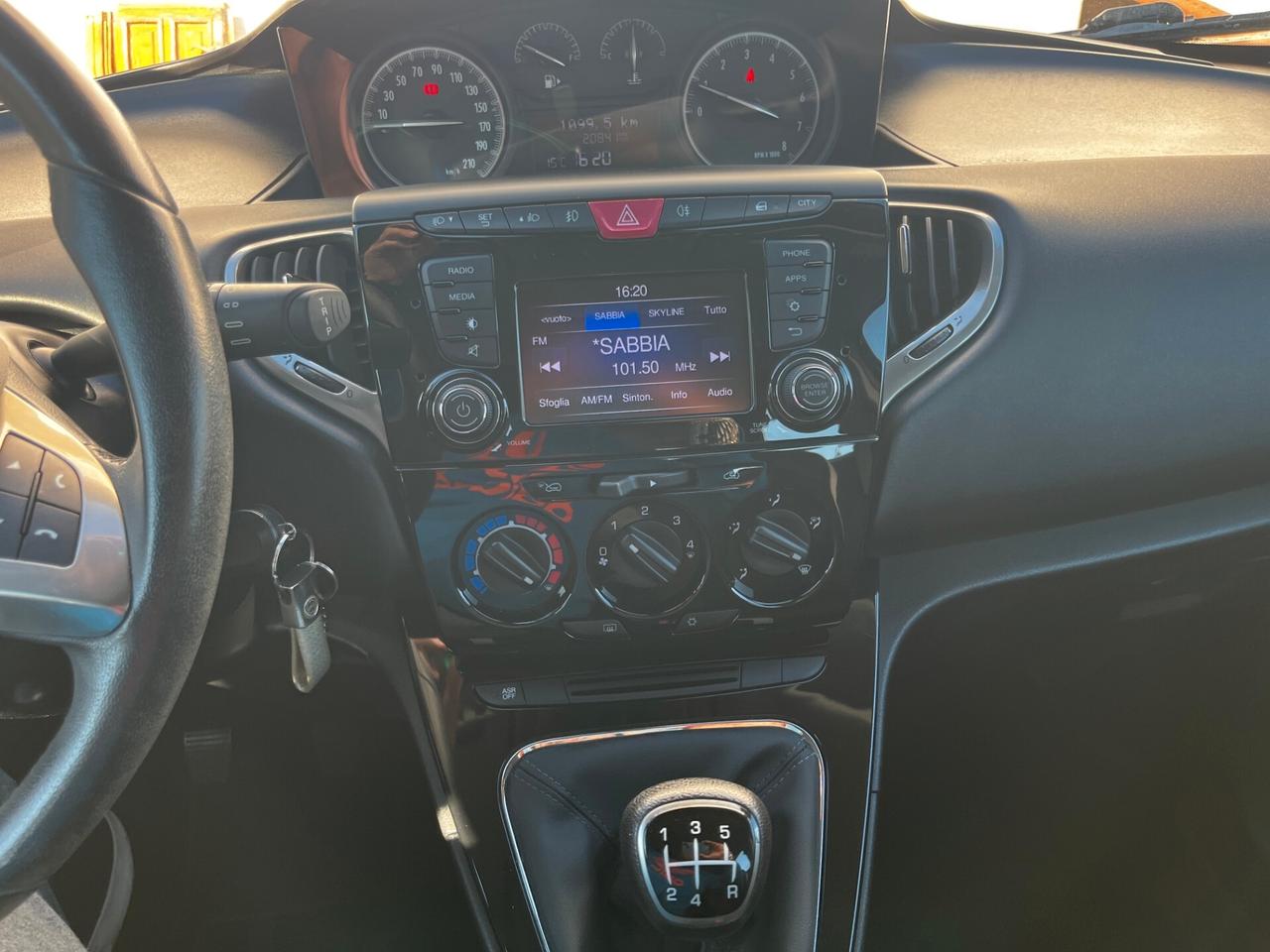 Lancia Ypsilon 1.2 69 CV 5 porte Gold