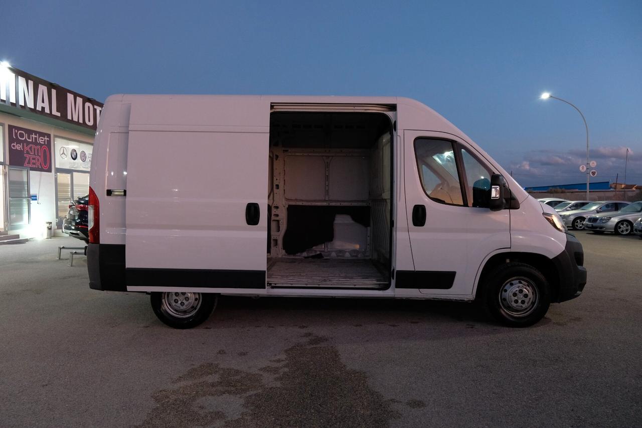 Peugeot Boxer 330 2.2 BlueHDi 140 S&S PC-TN Furgone