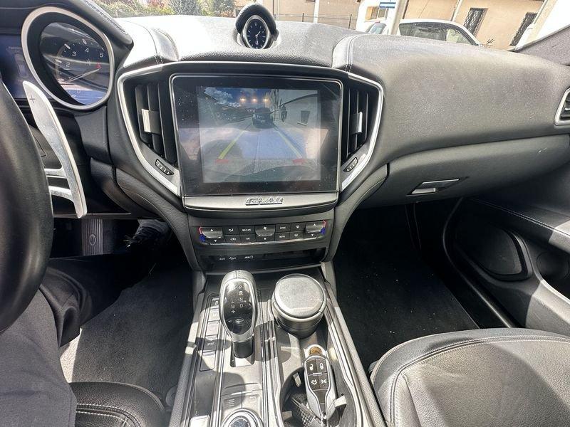 Maserati Ghibli 3.0 V6 350cv GranLusso auto