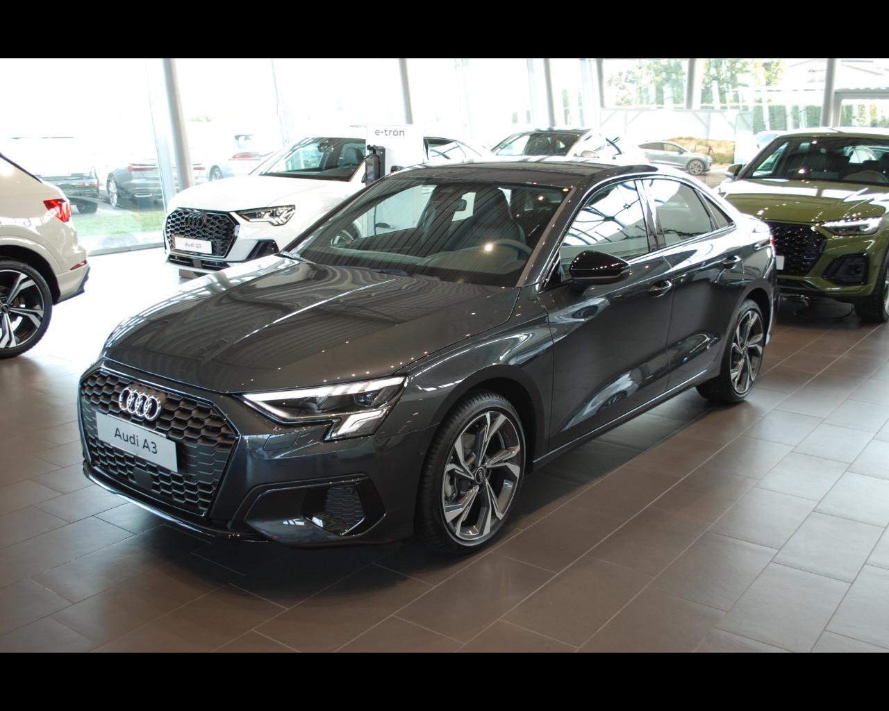 AUDI A3 SEDAN 35 TFSI MHEV S-TRONIC BUSINESS ADVANCED