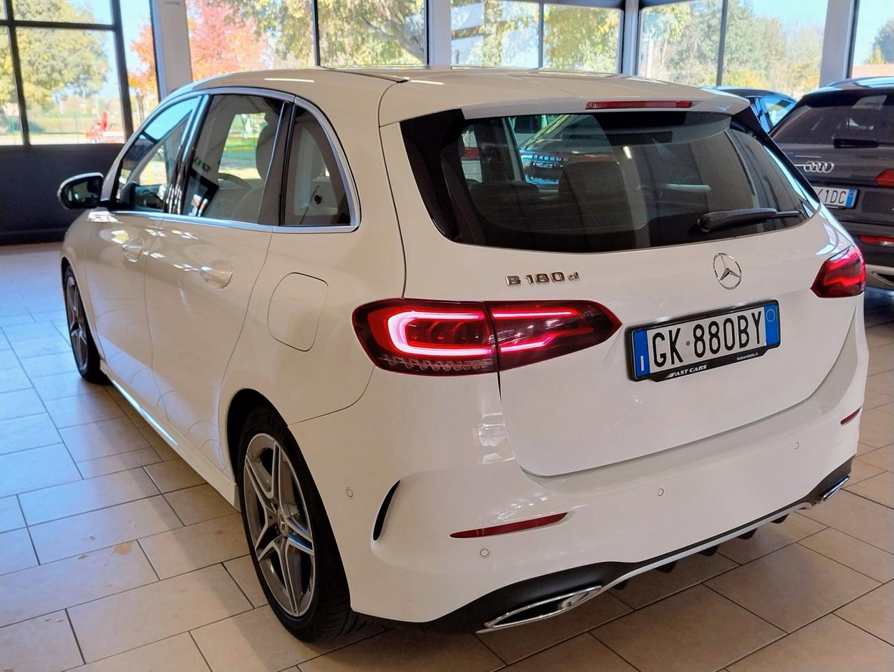 MERCEDES B 180d Premium AMG- 2020