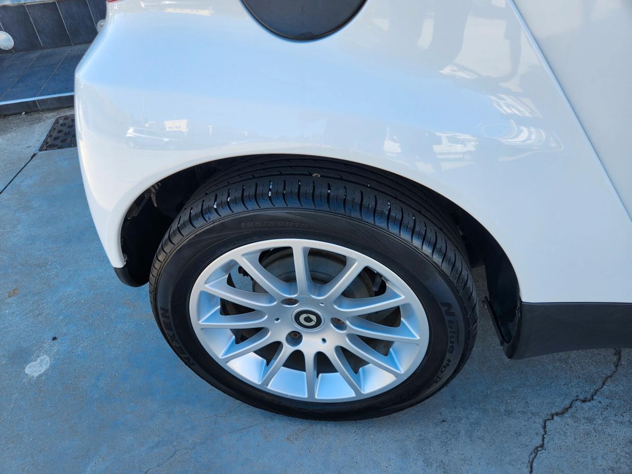 Smart ForTwo 1000 52 kW MHD coupé passion