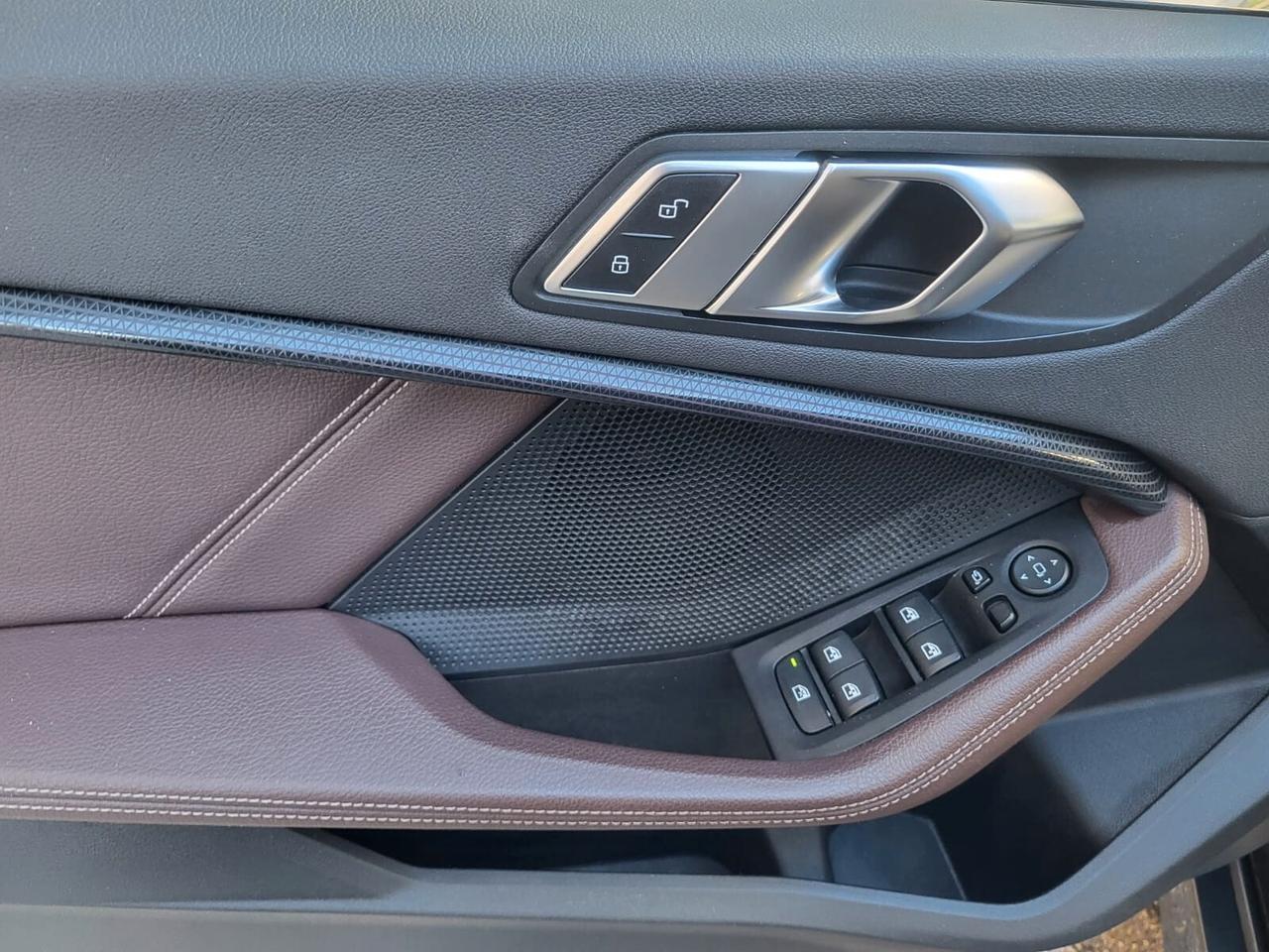 Bmw 116 M-Sport Autom.+Pelle+Full Led+Luci Ambiente...