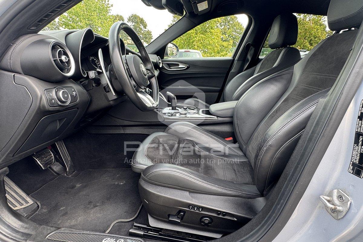 ALFA ROMEO Giulia 2.0 Turbo 280 CV AT8 AWD Q4 Veloce Ti