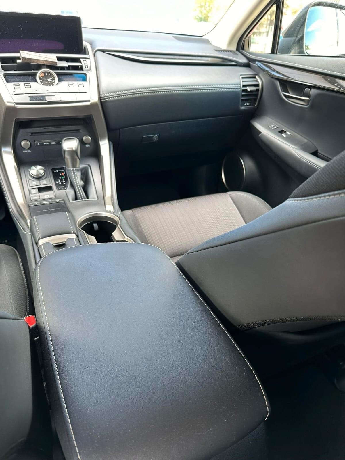 Lexus NX 300h NX Hybrid 4WD Executive