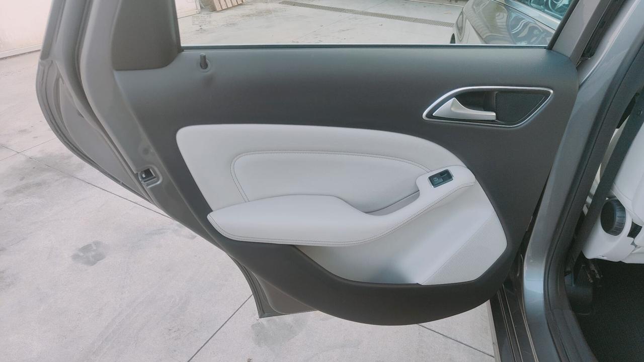 Mercedes-benz B 180 d Automatic Sport