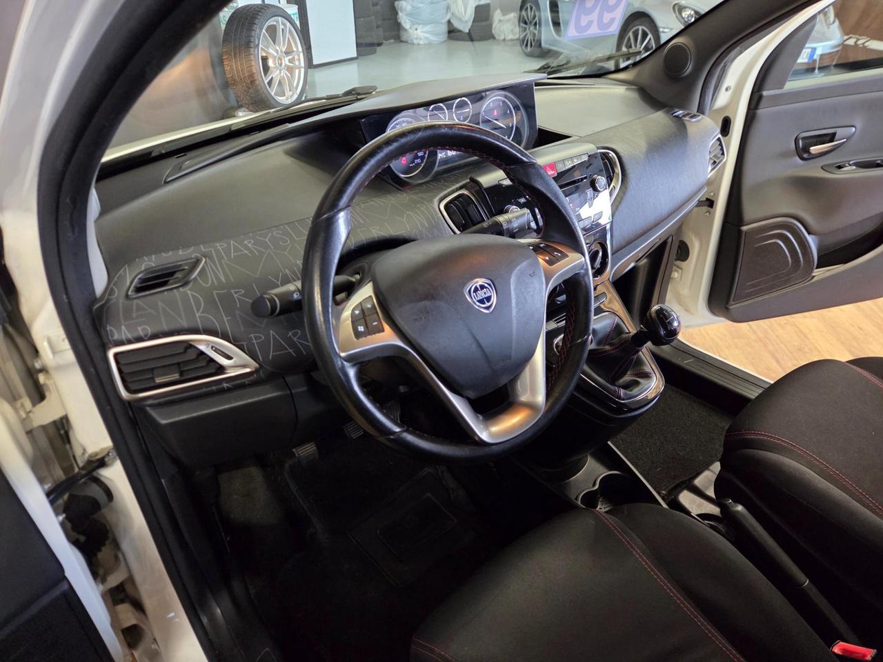 Lancia Ypsilon 5 Porte Ypsilon 1.3 mjt Platinum s&s 95cv