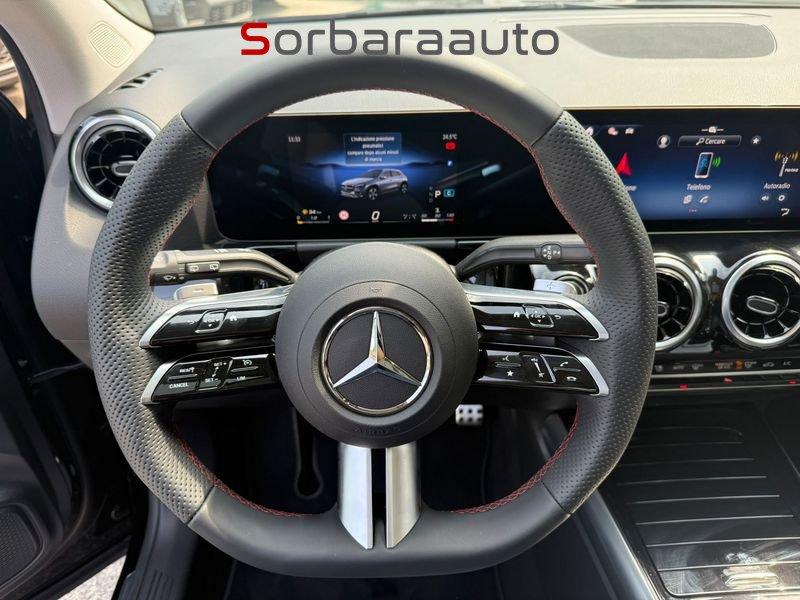 Mercedes-Benz GLA 200 d Automatic AMG Line Premium con Tetto Panoramico.
