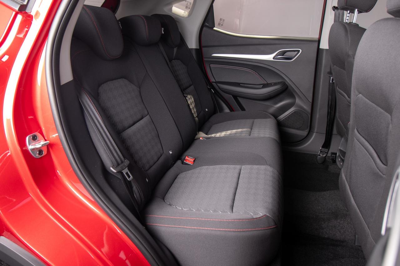 Mg ZS 1.5 Classic Comfort 106cv -km 0-