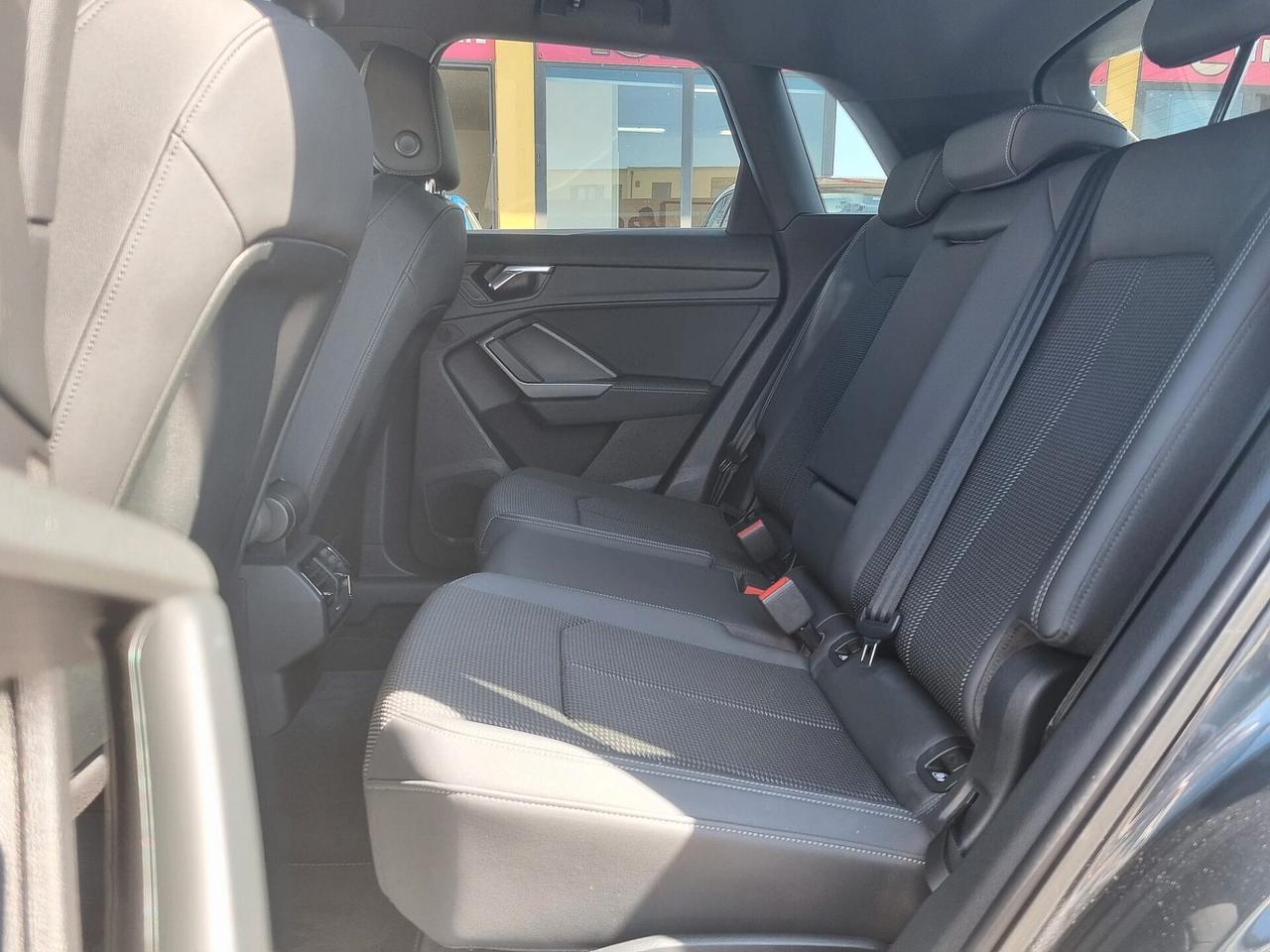 Audi Q3 35 TDI S tronic 150 cv