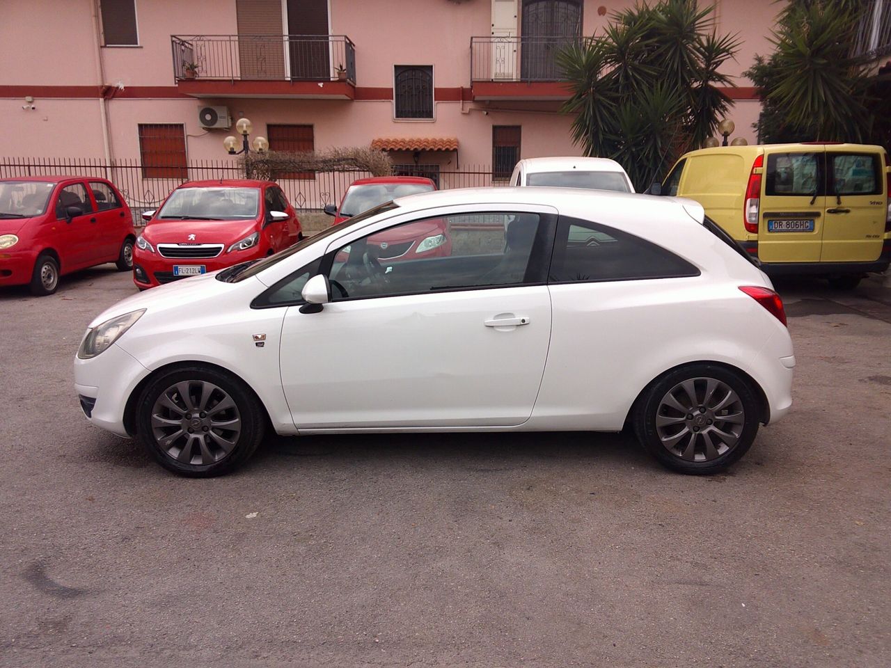 Opel Corsa 2010 photo 2