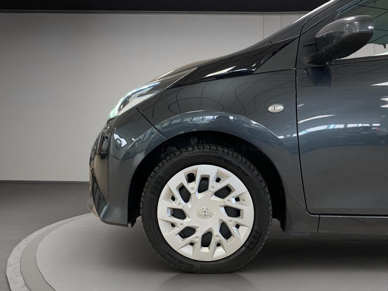 Toyota Aygo 5p 1.0 x-play 72cv