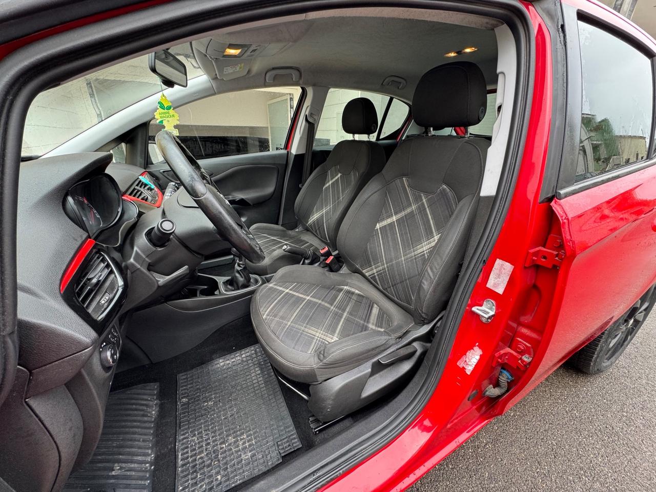 Opel Corsa 1.4 90CV GPL Tech 5 porte b-Color