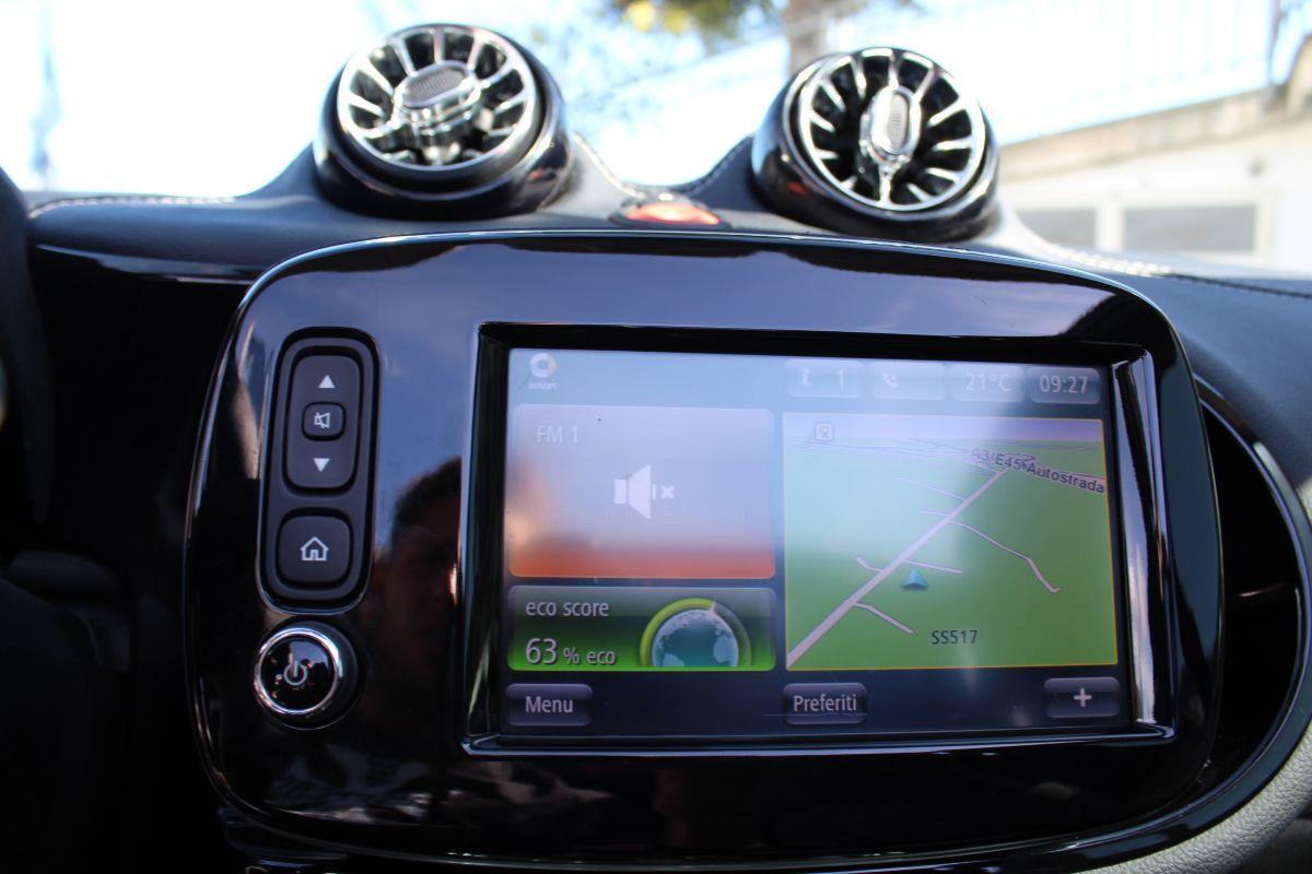 SMART - Fortwo Cabrio - fortwo 90 0.9 Turbo cabrio Passion