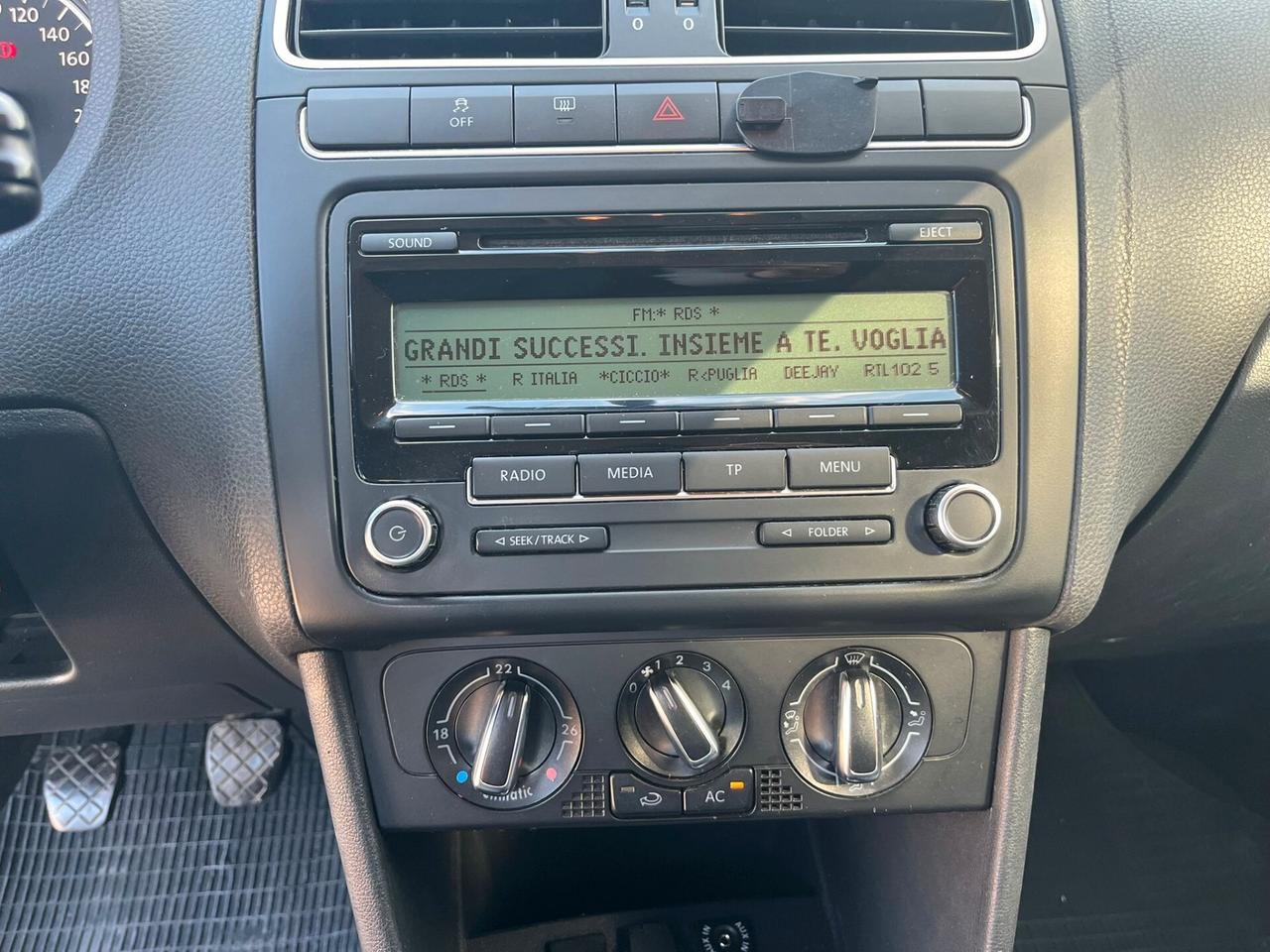 Volkswagen Polo 1.6 TDI - IDEALE X NEOPATENTATI - 2011