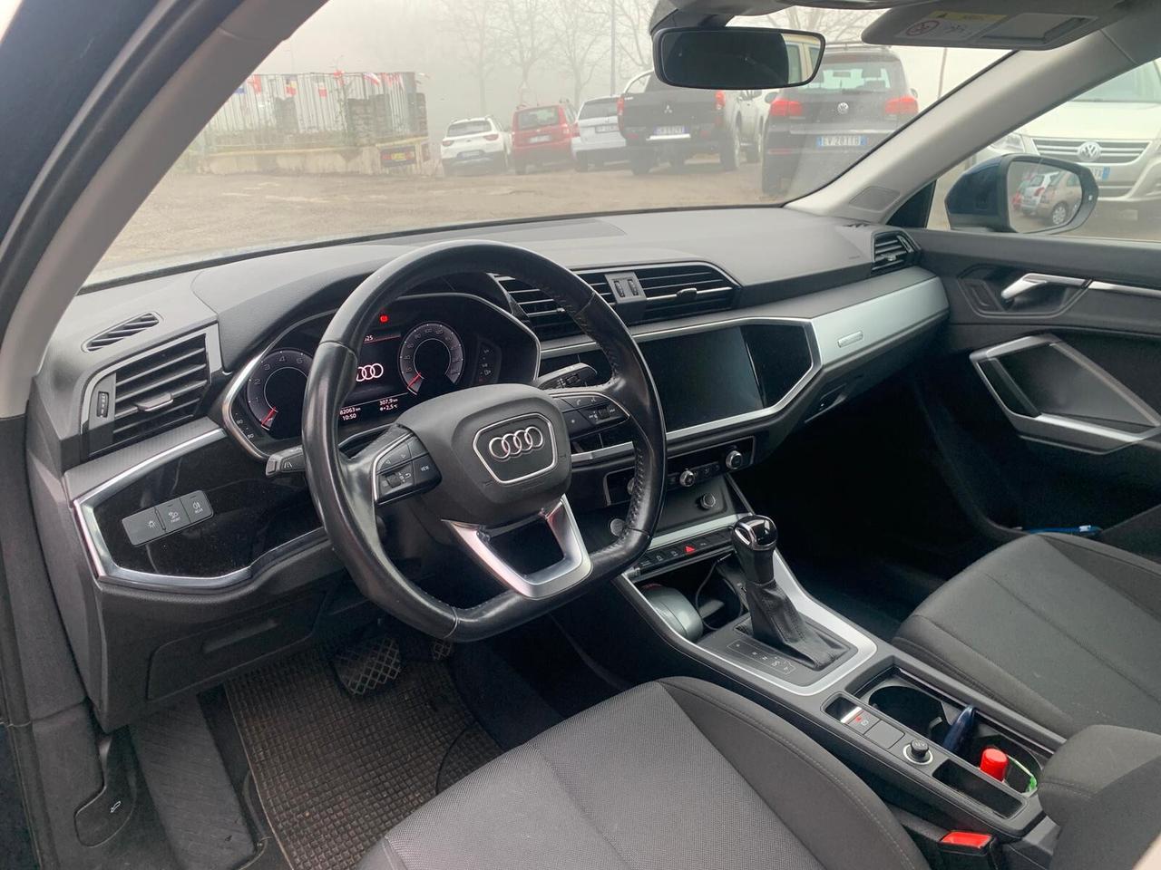 Audi Q3 benzina business advance-150 cv auto-full-unico proprietario-tagliandi audi- anno 2019 79900 km
