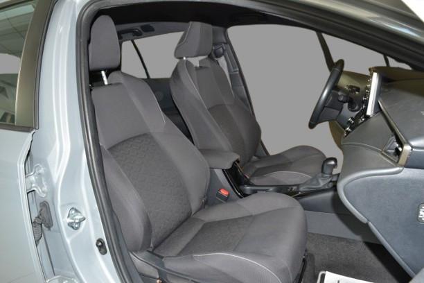 TOYOTA COROLLA - 1.8 HYBRID BUSINESS