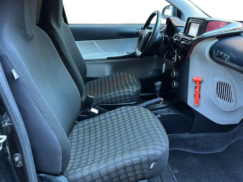Toyota iQ iQ 1.0 Sol