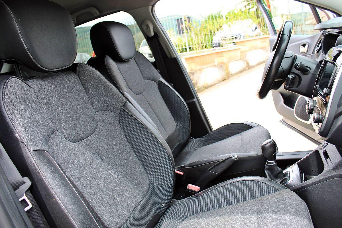 RENAULT - Captur - dCi 8V 90 CV EDC Sport Edition