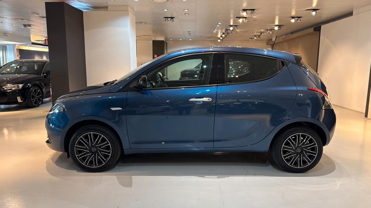 Lancia Ypsilon 1.0 70cv Hybrid Gold - 2023