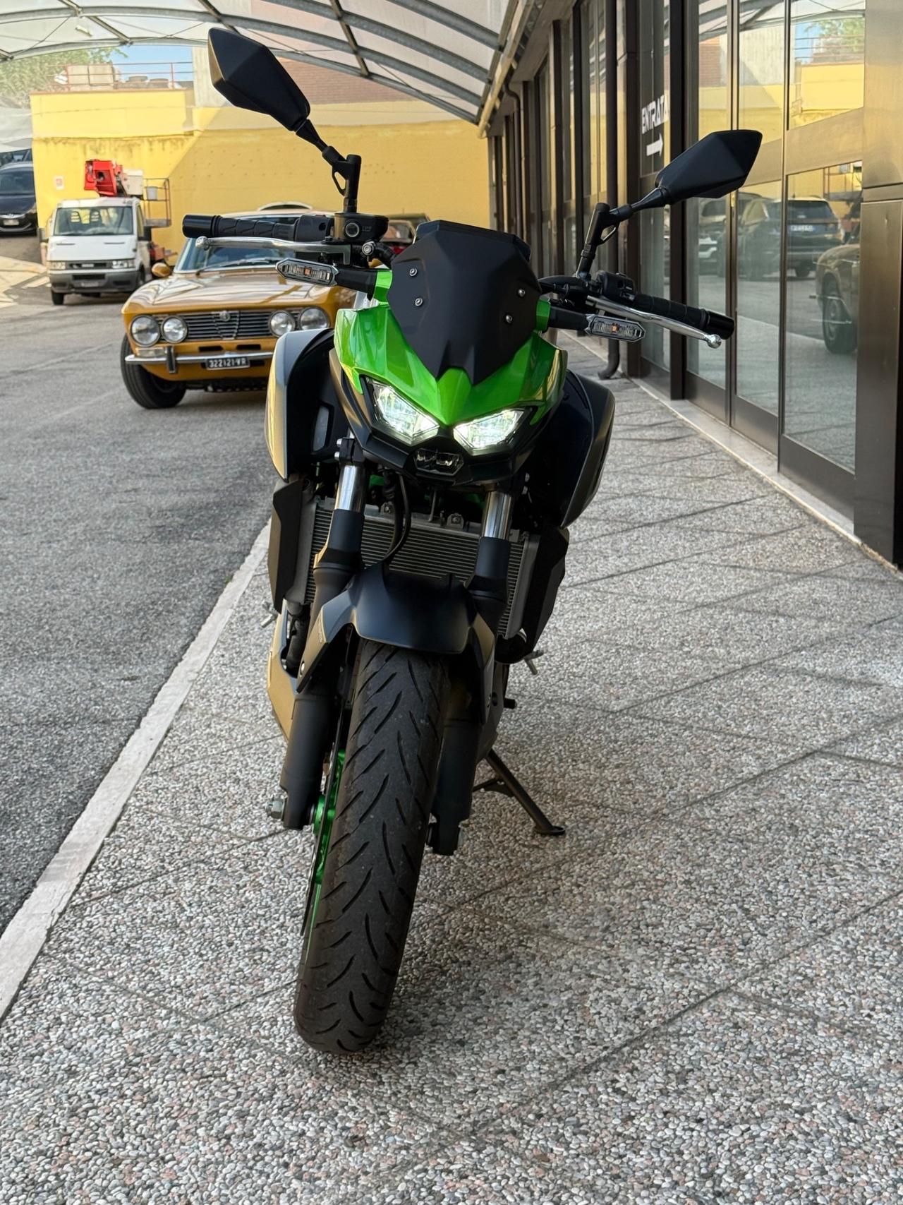 Kawasaki Z 500 SE ABS SOLO 400 KM!!!