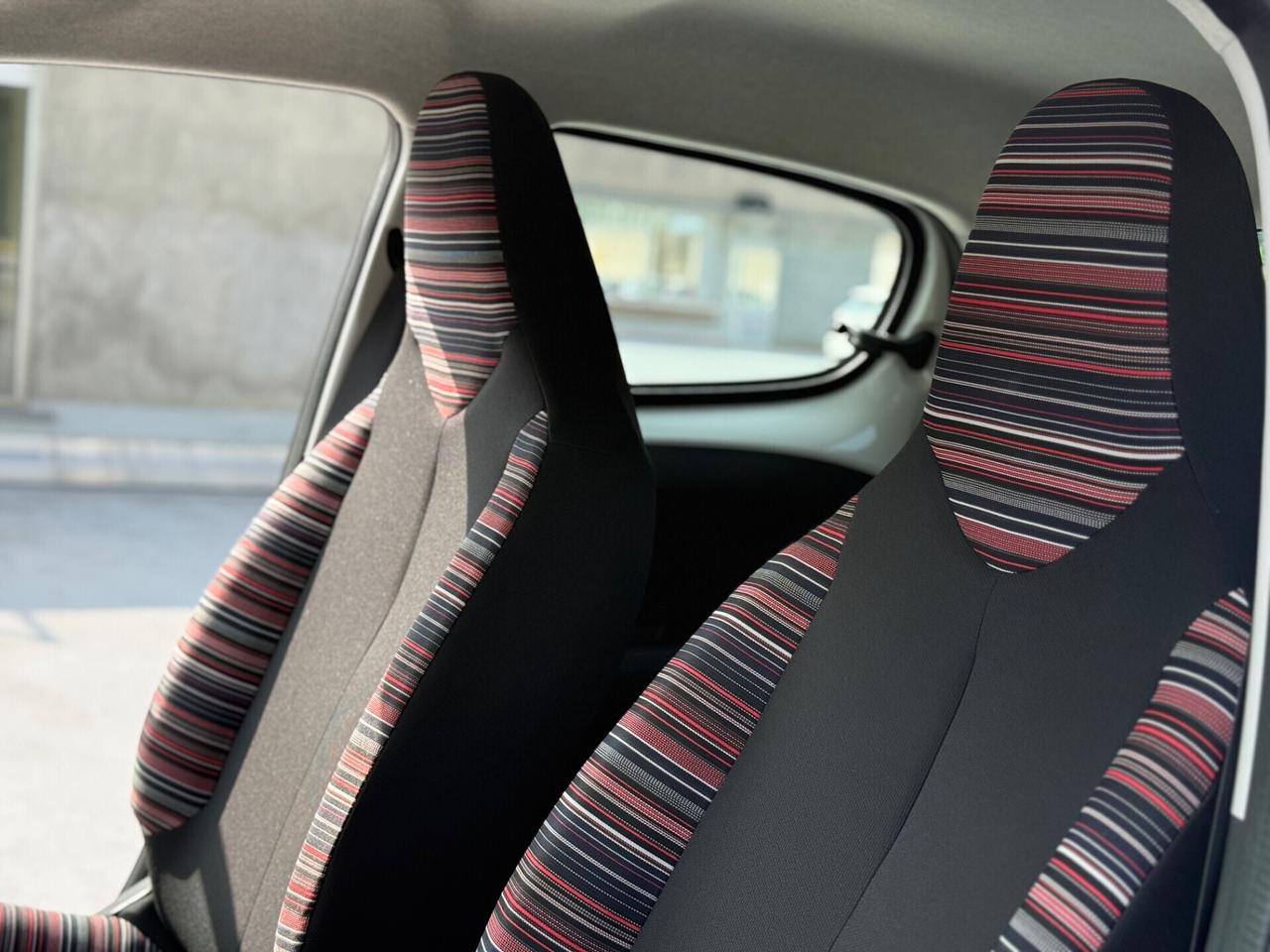 Citroen C1 VTi 72 CV 5 porte pari al nuovo km 0