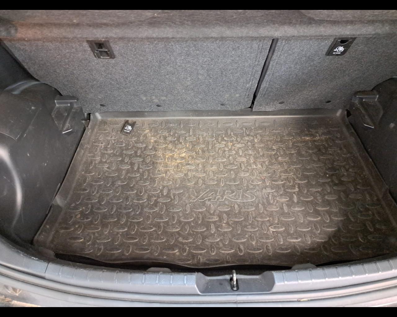 TOYOTA Yaris 5p 1.0 Active
