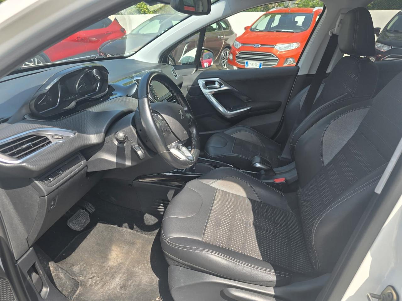 Peugeot 2008 BlueHDi 120 EAT6 S&S Black Matt