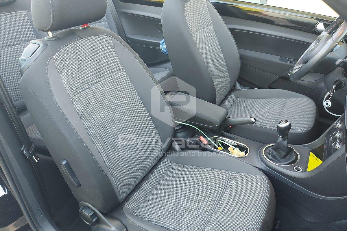VOLKSWAGEN Maggiolino Cabrio 1.6 TDI Design
