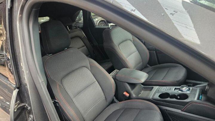 Ford Kuga 2.0 ECOBLUE 120CV AUT. 2WD ST-LINE ( FARI LED - COCKPIT NAVI MIRROR PDC )