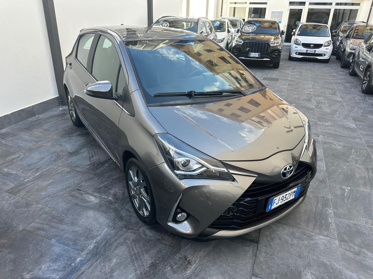 Toyota Yaris 1.0 5 porte Lounge