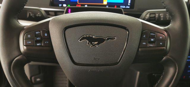 FORD Mustang Mach-E Standard Range 269 CV rwd (430 km di autonomia)