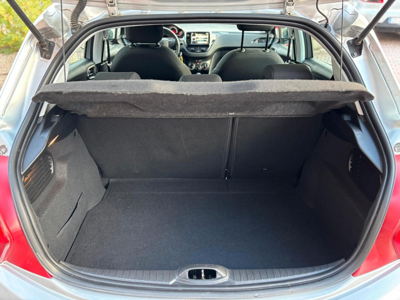 Peugeot 208 1.2 5 porte