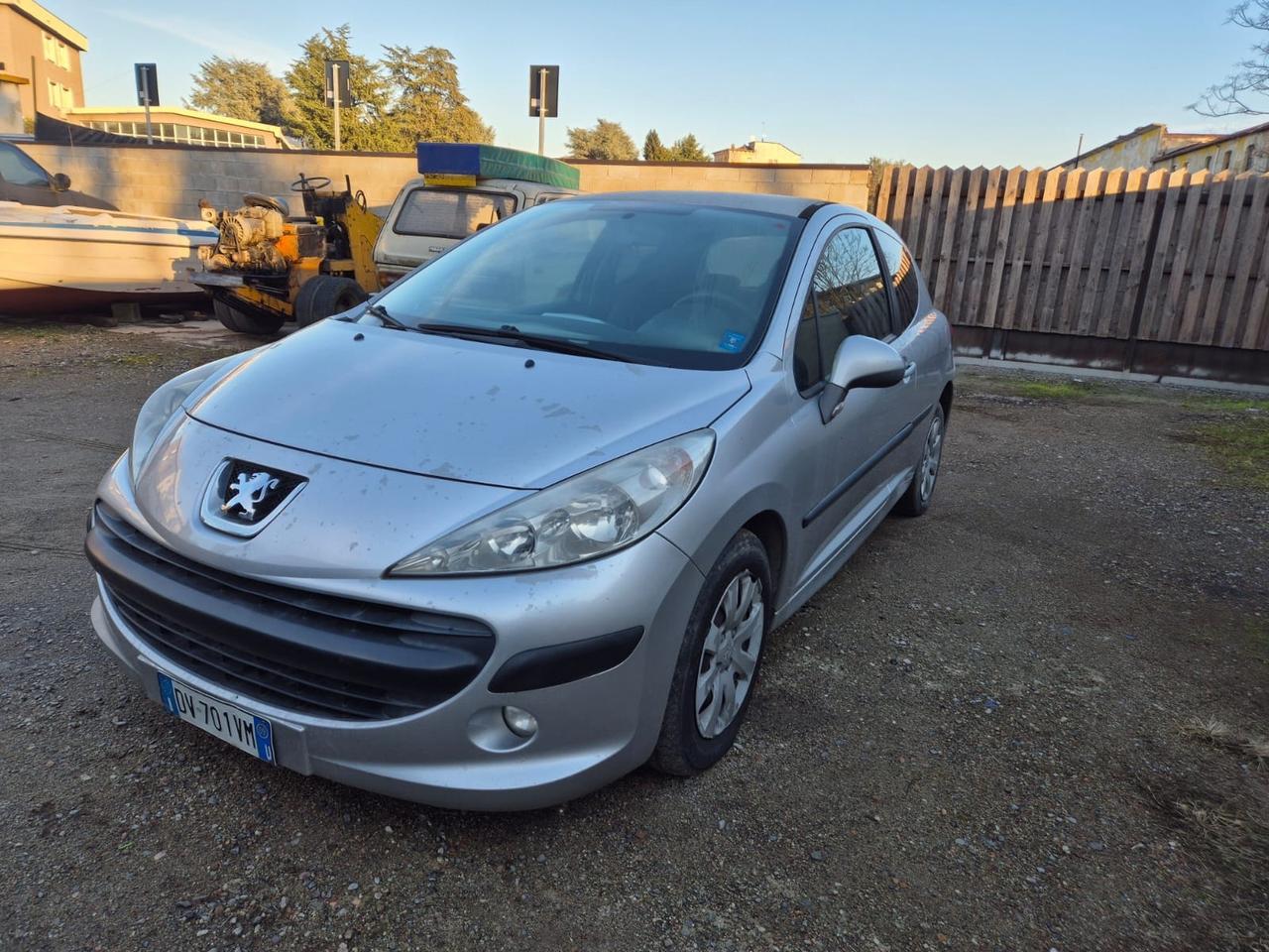 Peugeot 207 1.4 8V 75CV 5p. X Line ECO GPL