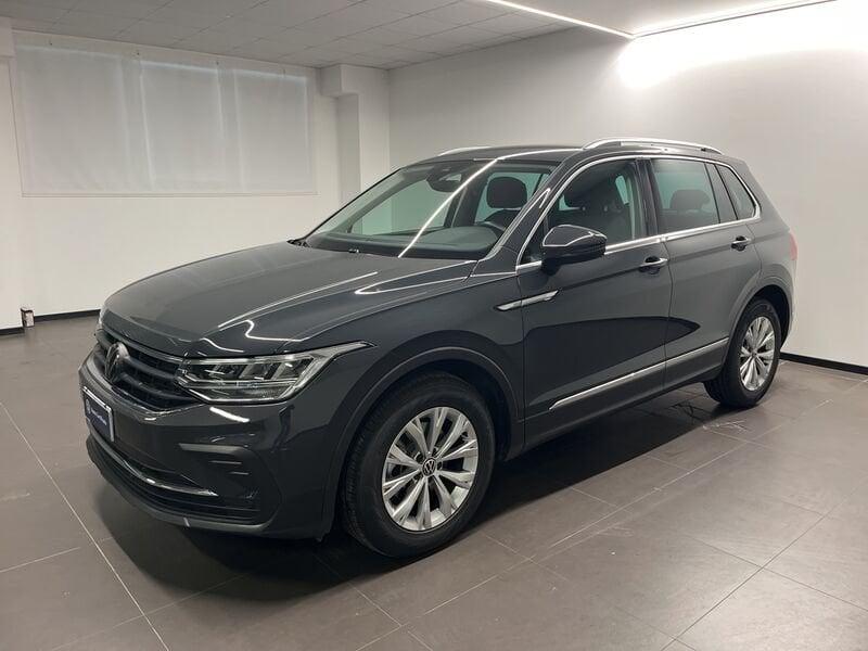 Volkswagen Tiguan Nuova Life 2.0 TDI SCR kW ( CV) Manuale