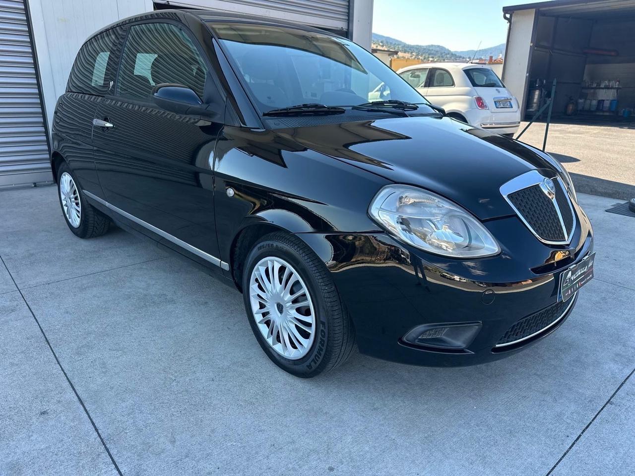 Lancia Ypsilon 1.2 Versus