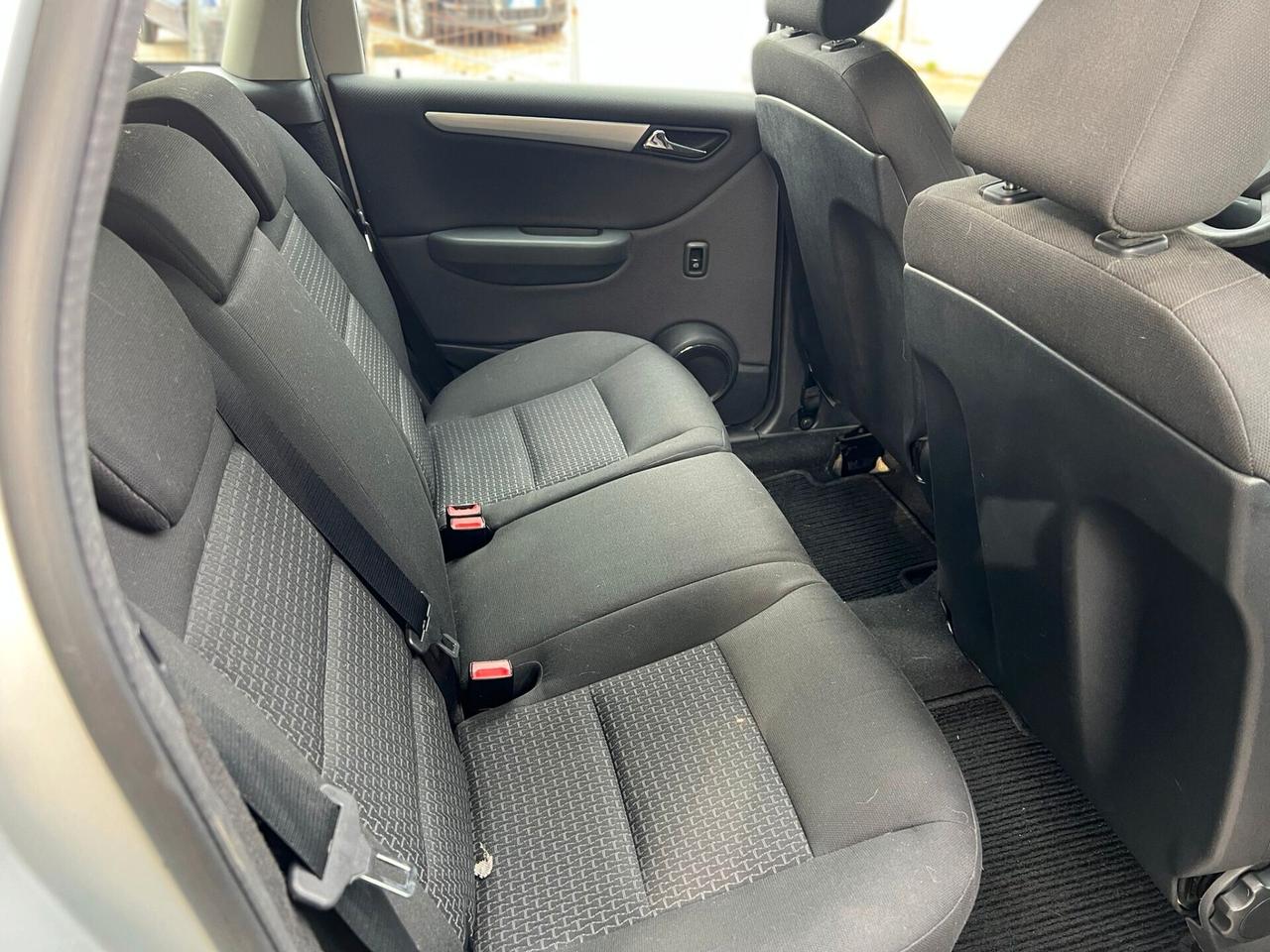 MERCEDES CLASSE B 180 2.0 Premium - 2010