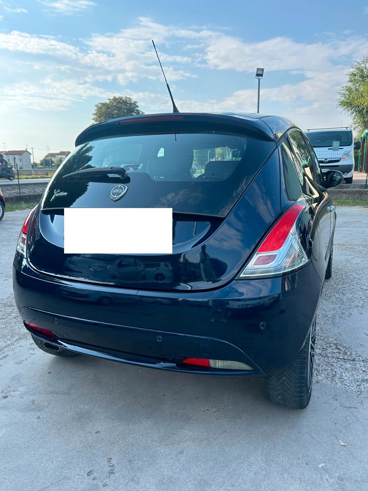 Lancia Ypsilon 1.3 MJT 16V 95 CV 5 porte S&S Gold OK NEO PATENTATI