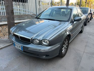 Jaguar X-Type 2.5 V6 24V cat Executive 4X4 - GPL
