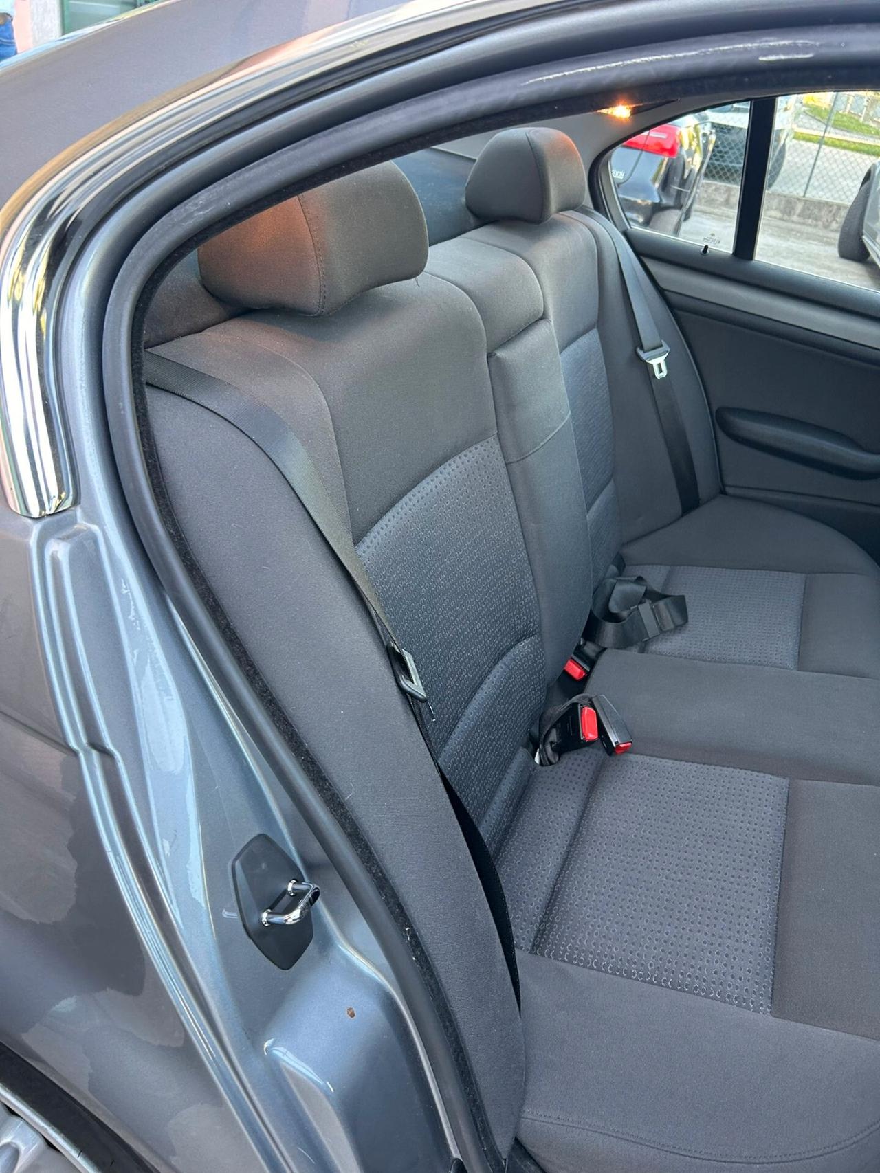 Bmw 320 320i (2.2) cat 4 porte Attiva