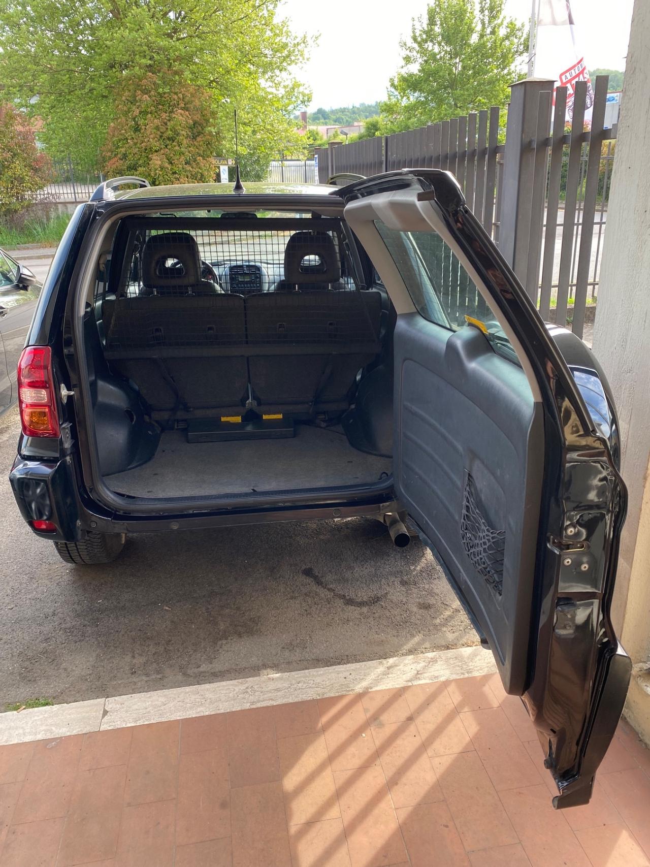 Toyota RAV 4 RAV4 2.0 Tdi D-4D cat 5 porte Sol