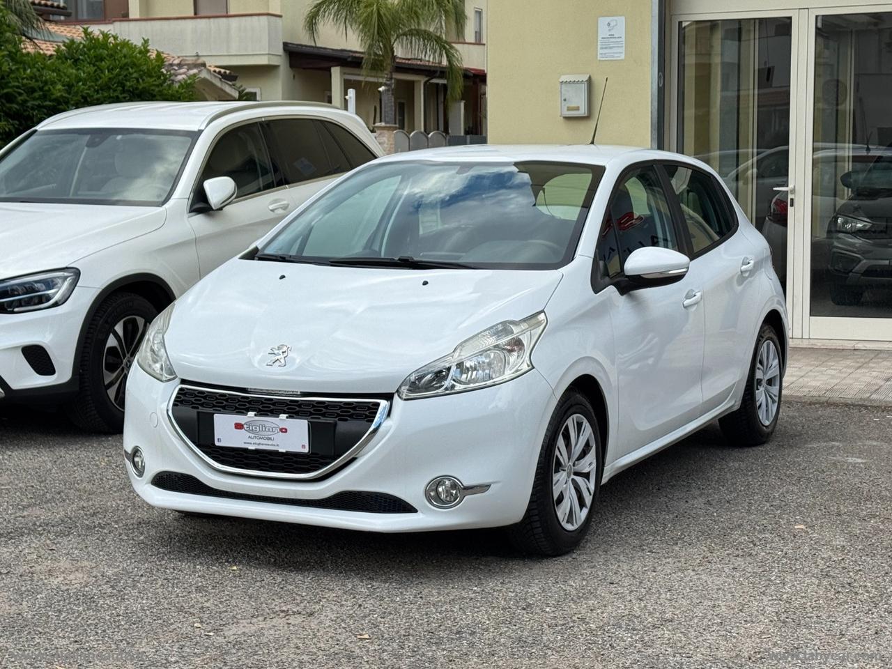 PEUGEOT 208 1.4 HDi 68 CV 5p. Business