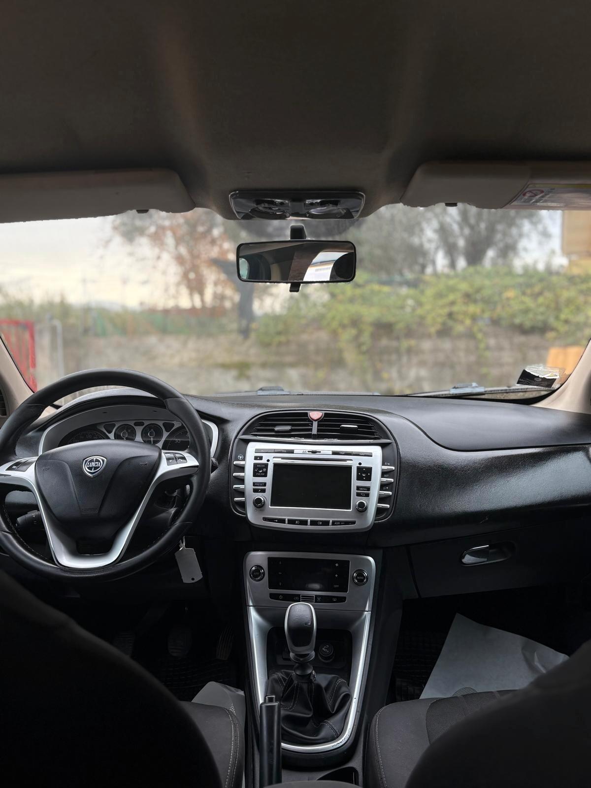 Lancia Delta 1.6 MJT DPF Gold