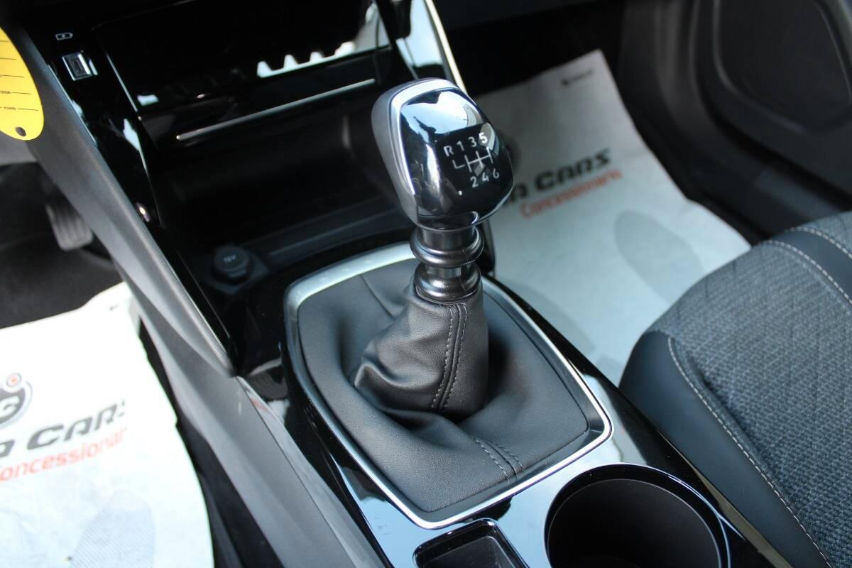 Peugeot 2008 1.2 puretech Allure s&s 100cv Con NAVIGATORE