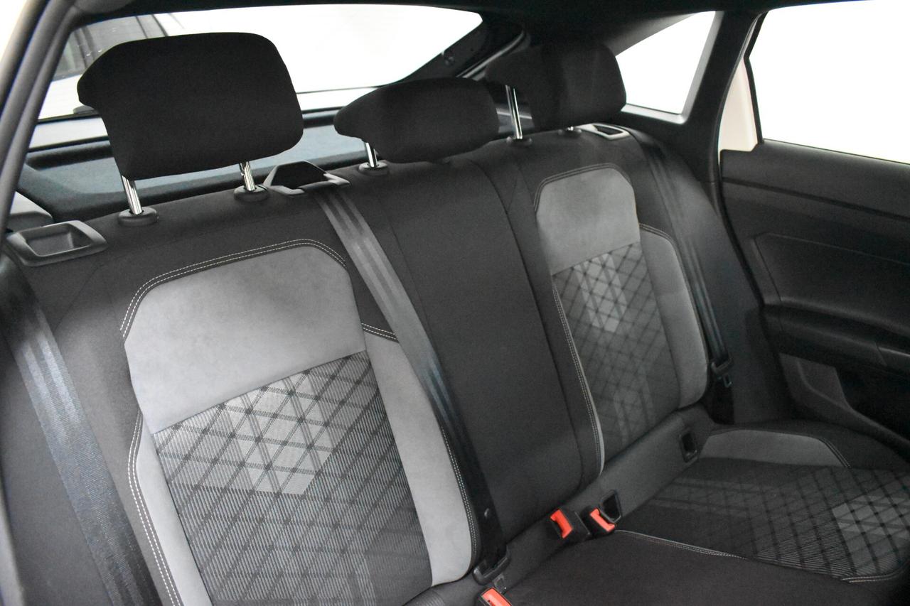 Volkswagen Taigo 1.0 TSI 110 CV R-Line TETTO APRIBILE